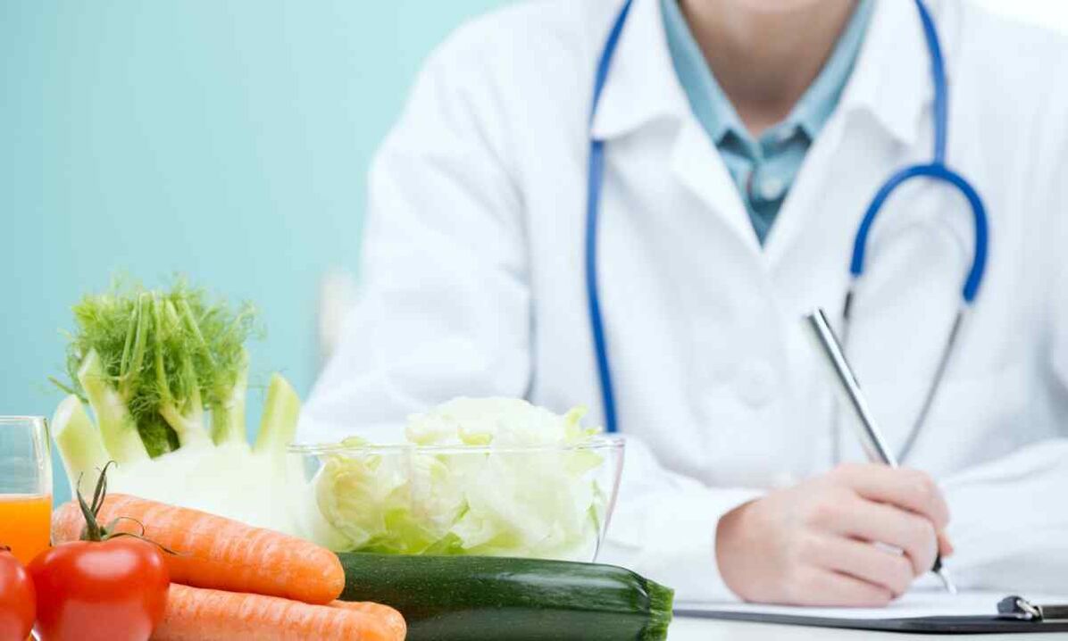 médico prescreve dietas para parasitas