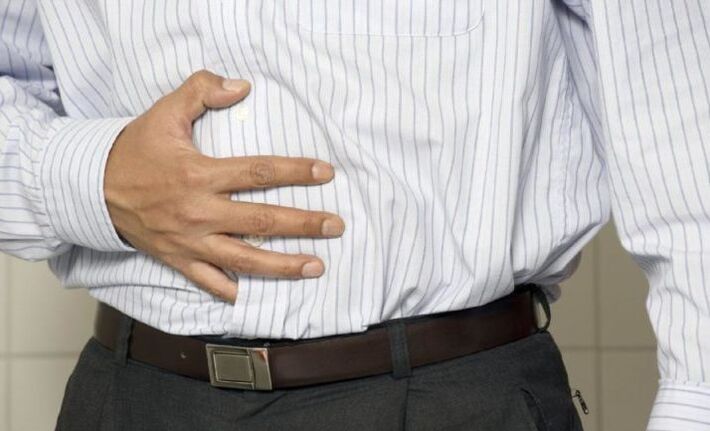 dor abdominal devido a parasitas